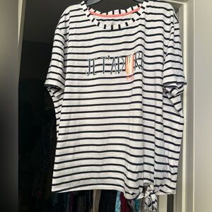 NWOT Disney EPCOT Je T’Adore T-Shirt